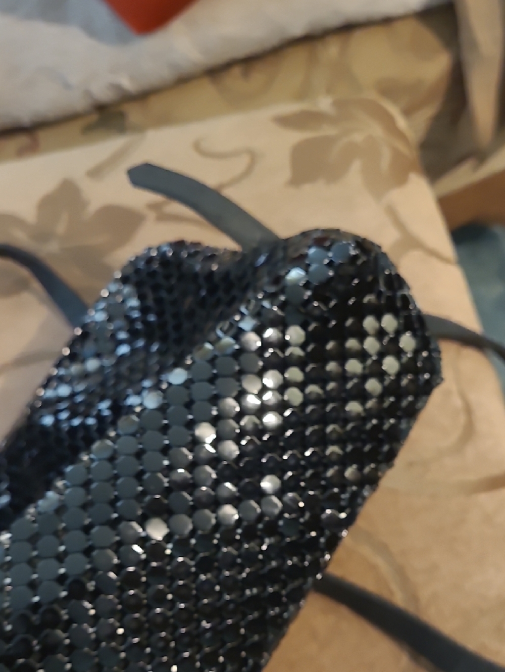 Glossy Black Sequin Crossbody Bag - Women's Fashion - Picture 5 of 6